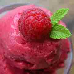 Raspberry Frozen Yogurt 2048X