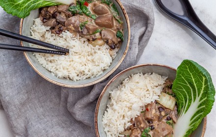 Svampgryta Med Kokosmjolk Och Pak Soi Foto Nurlan Mathem 12